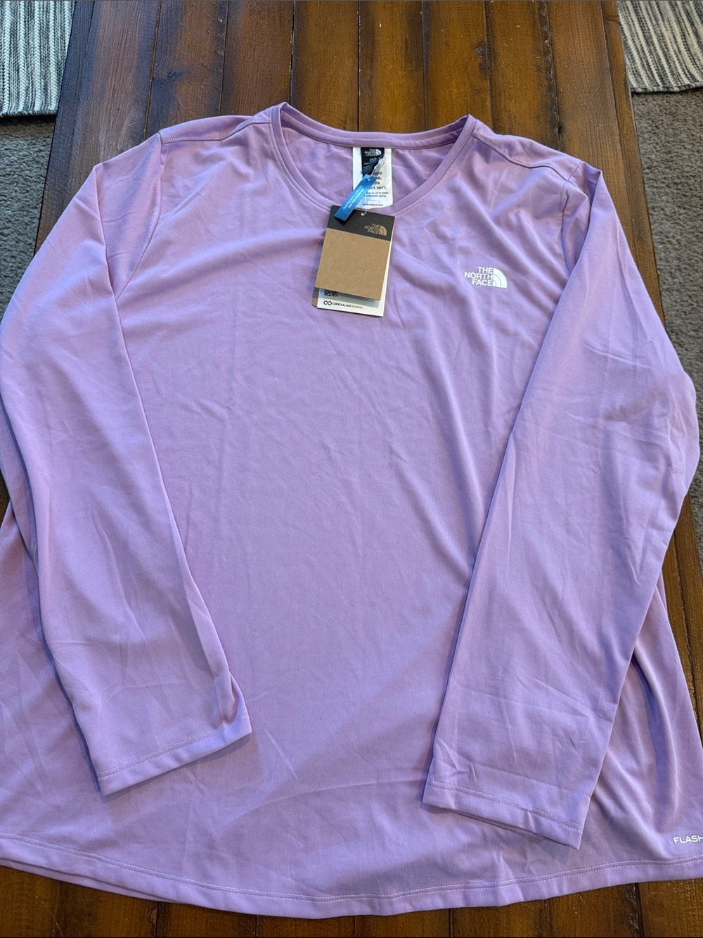 The North Face women's Long Sleeve Crew Shirt - Lavender Purple